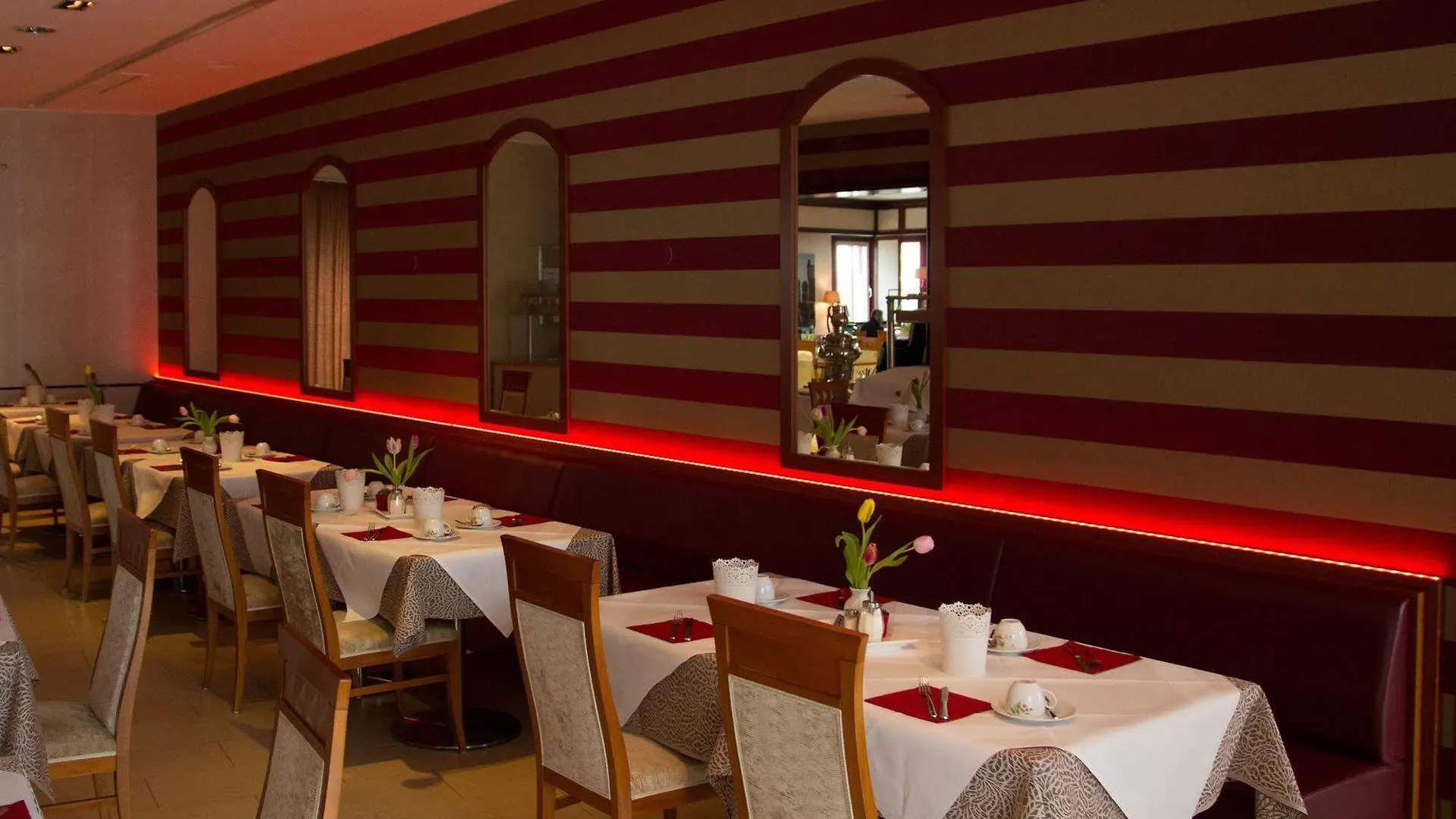 Hotel Exquisit Munich 4*,